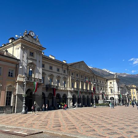 Game,Set And Love -Loft Nel Cuore Di Aosta Exterior foto