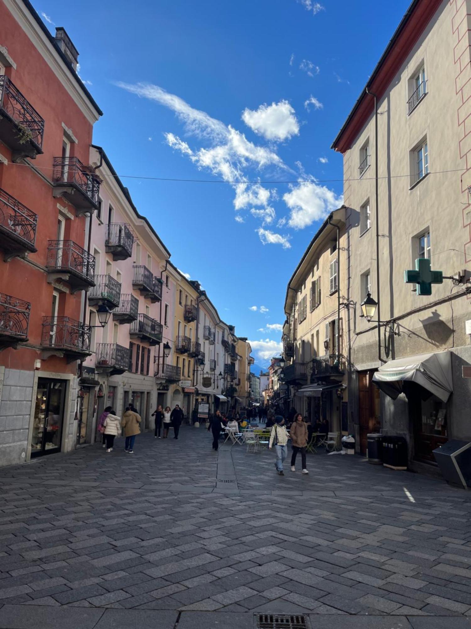 Game,Set And Love -Loft Nel Cuore Di Aosta Exterior foto