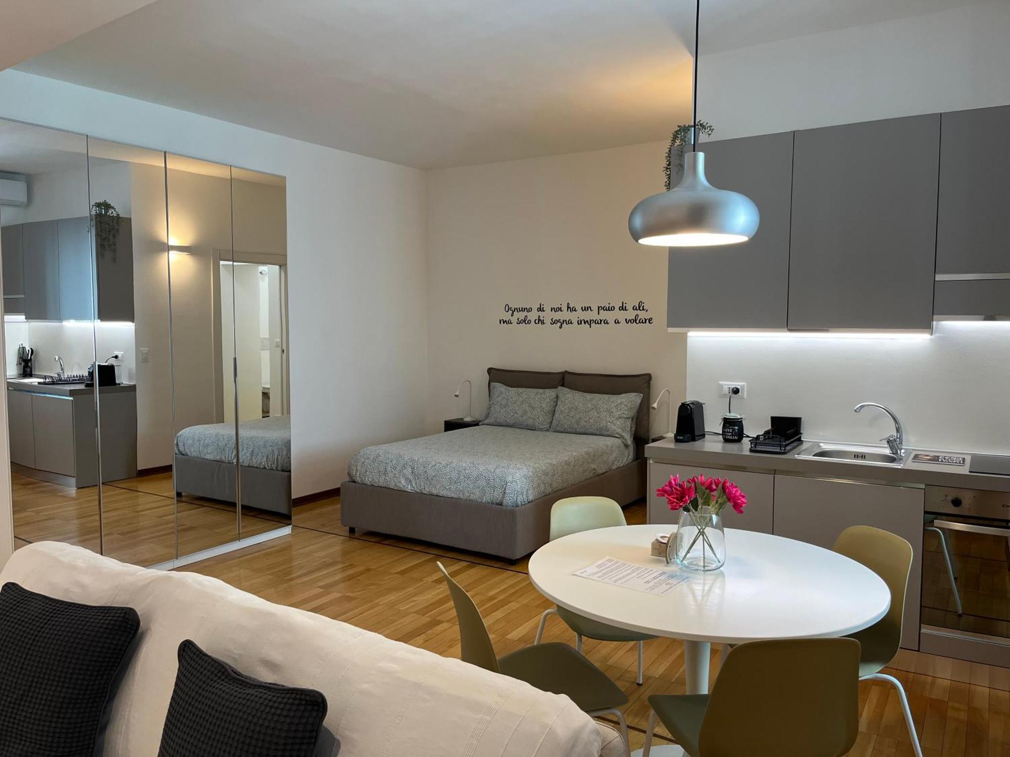 Game,Set And Love -Loft Nel Cuore Di Aosta Exterior foto
